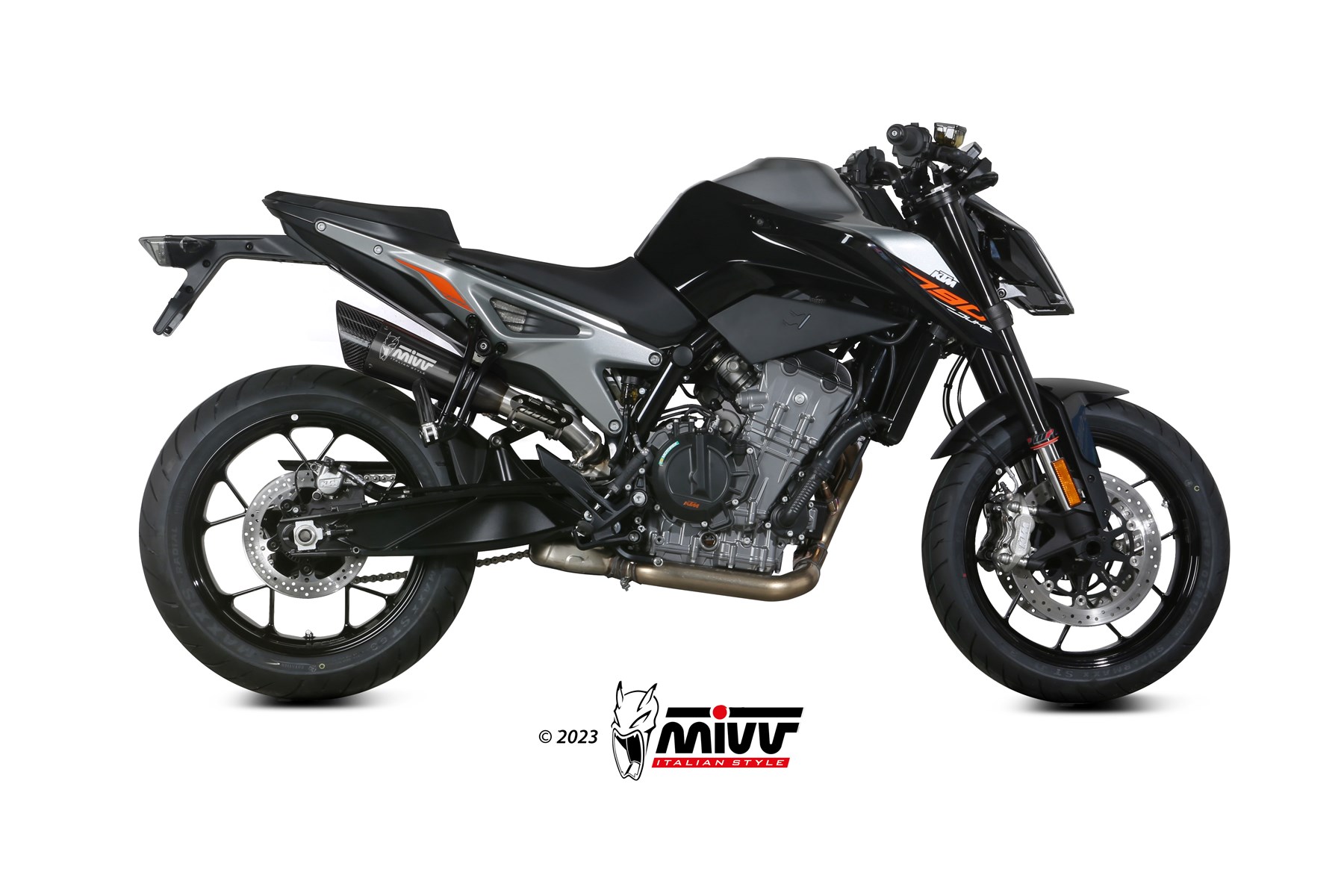 KTM_Duke790_18-_73KT020LC5B_01.jpg